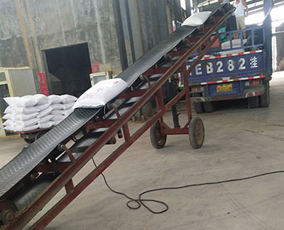 װ������